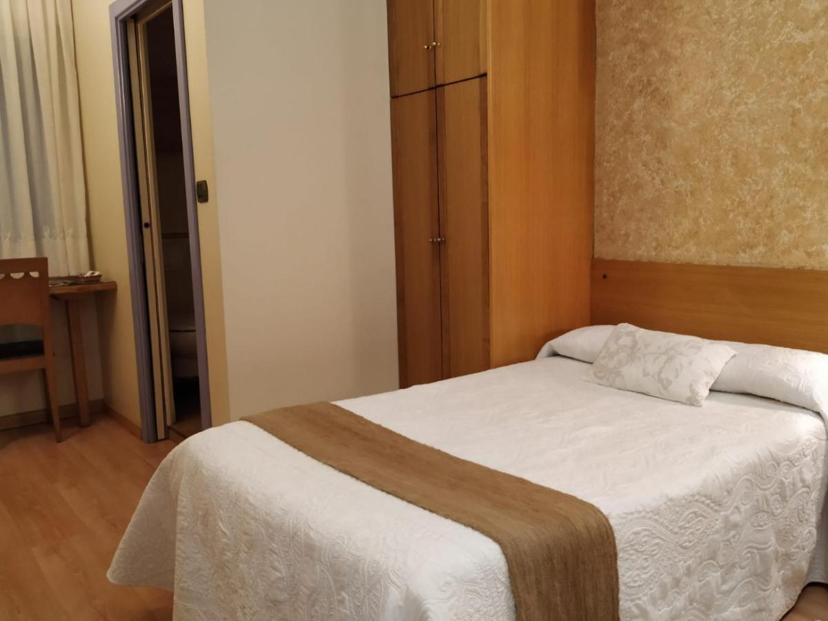 Melida Ostatua Hotel Ermua Buitenkant foto